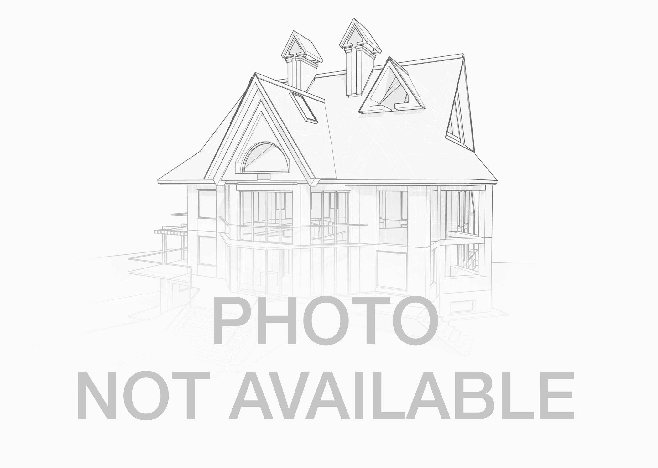 512 N Center Street 